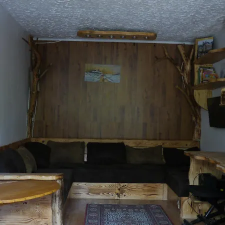 Szarvasko Nyaralo/ Deer Rock * Ostřihom