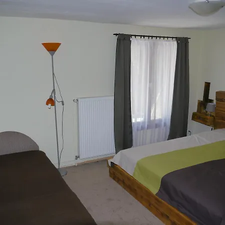 Szarvasko Nyaralo/ Deer Rock